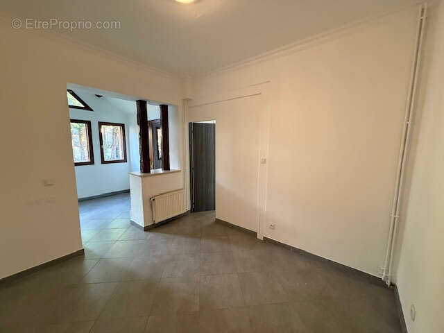 Maison à MERY-SUR-OISE