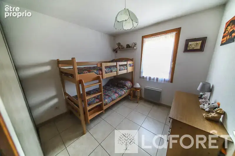 Appartement type 3 + cave- embrun - 3 pièces - photo 6