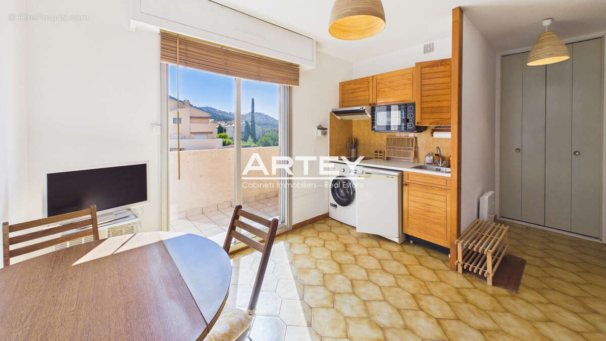 Appartement à CARQUEIRANNE