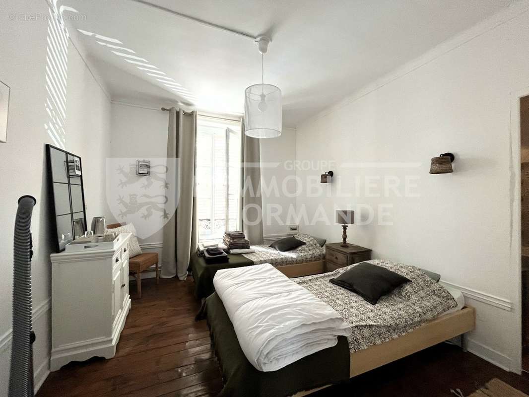 Maison à LA ROCHE-GUYON