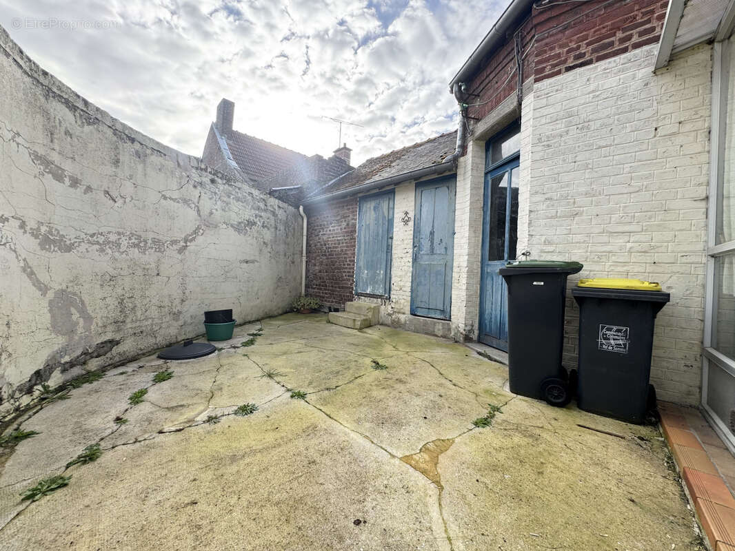 Maison à VILLERS-BRETONNEUX