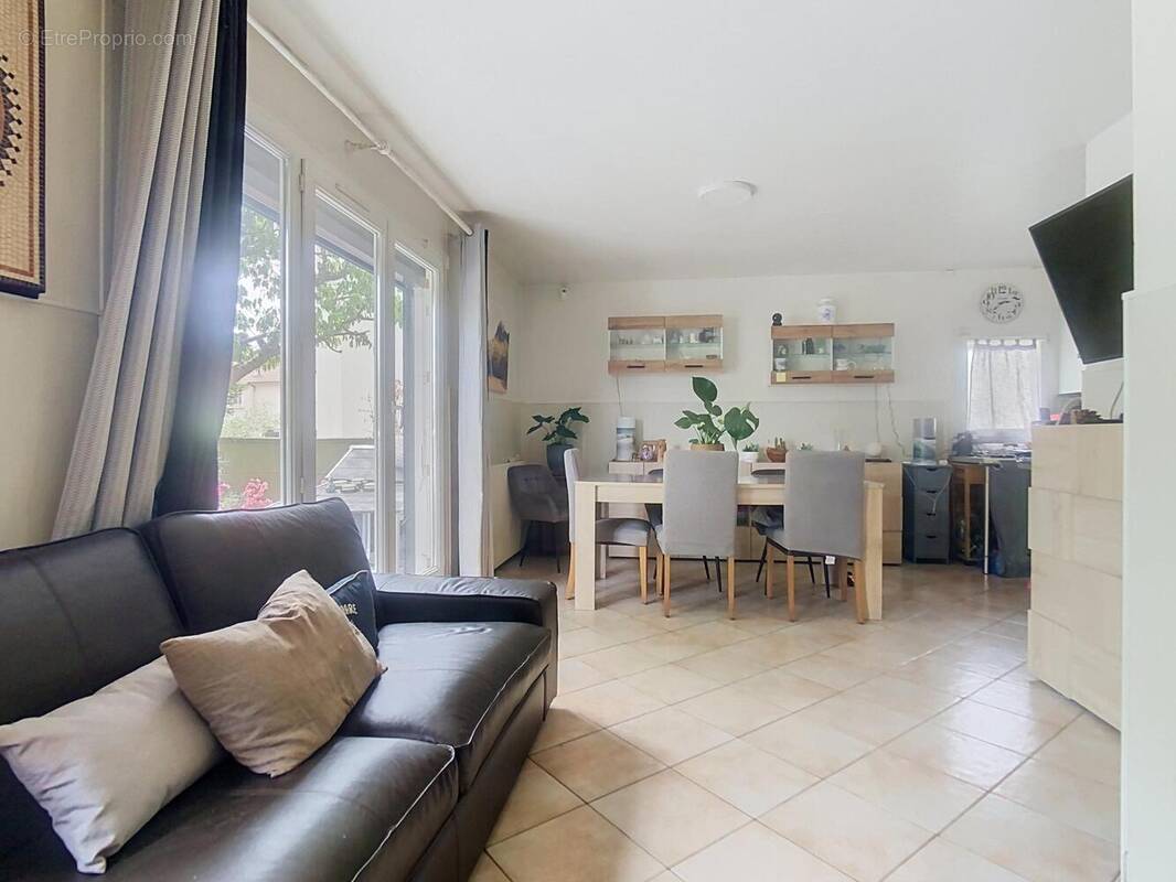 Photo 1 - Maison à LE PLESSIS-TREVISE