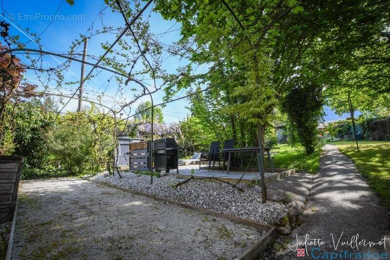 Appartement à AIX-LES-BAINS