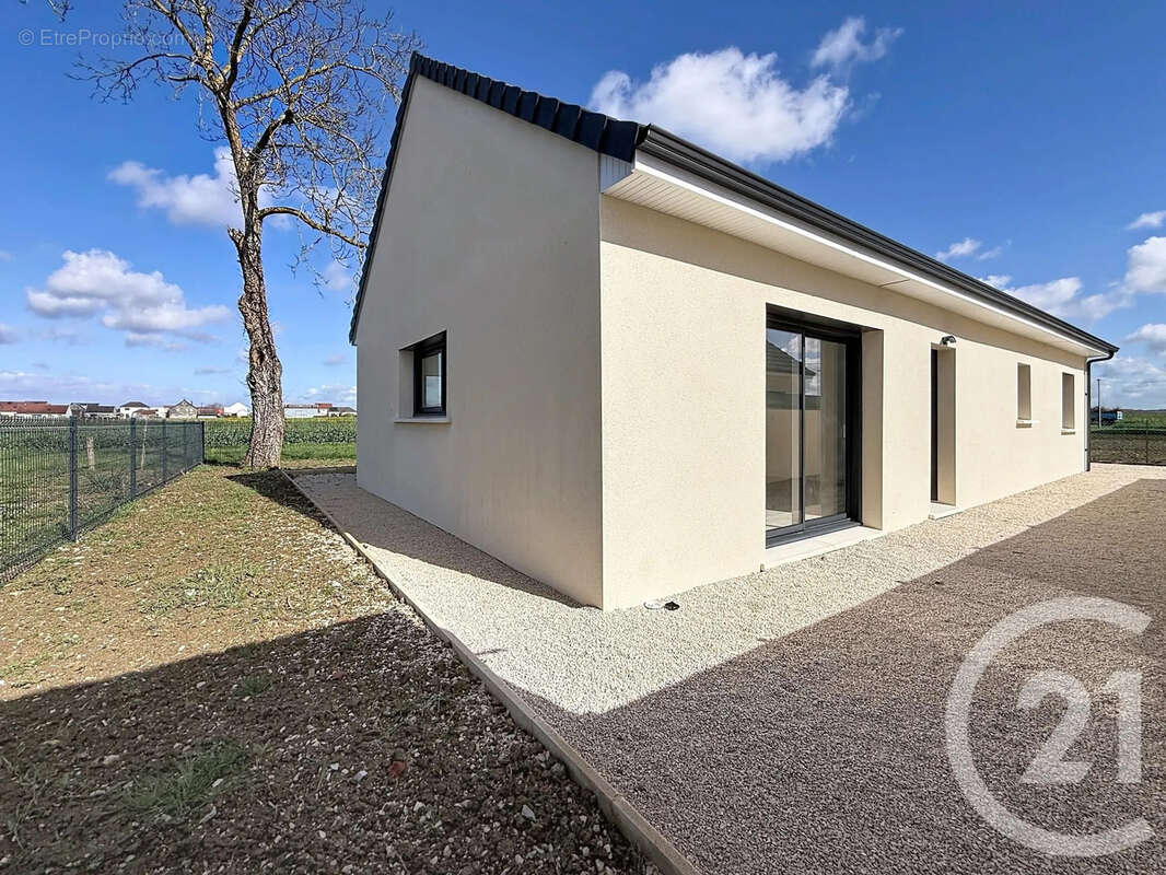 Maison à REMILLY-SUR-TILLE
