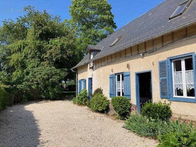 Maison à FEUQUIERES-EN-VIMEU