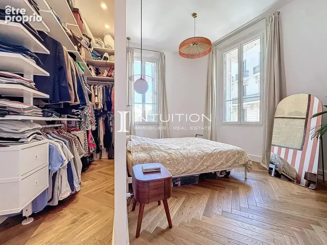 Antibes - Centre : Vaste appartement bourgeois avec terrasse - photo 16