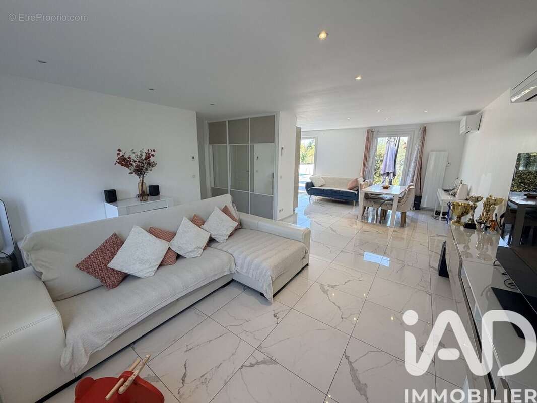 Maison 94 m² à Herme  - photo 4