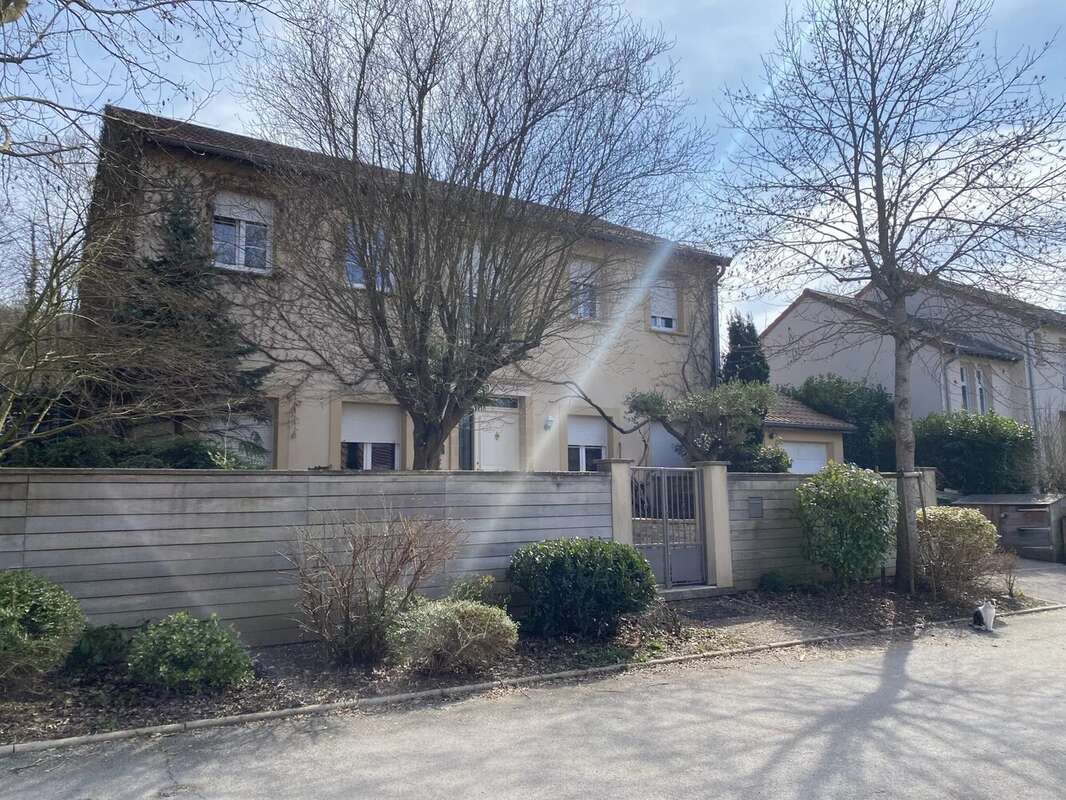 Maison à JOUY-AUX-ARCHES