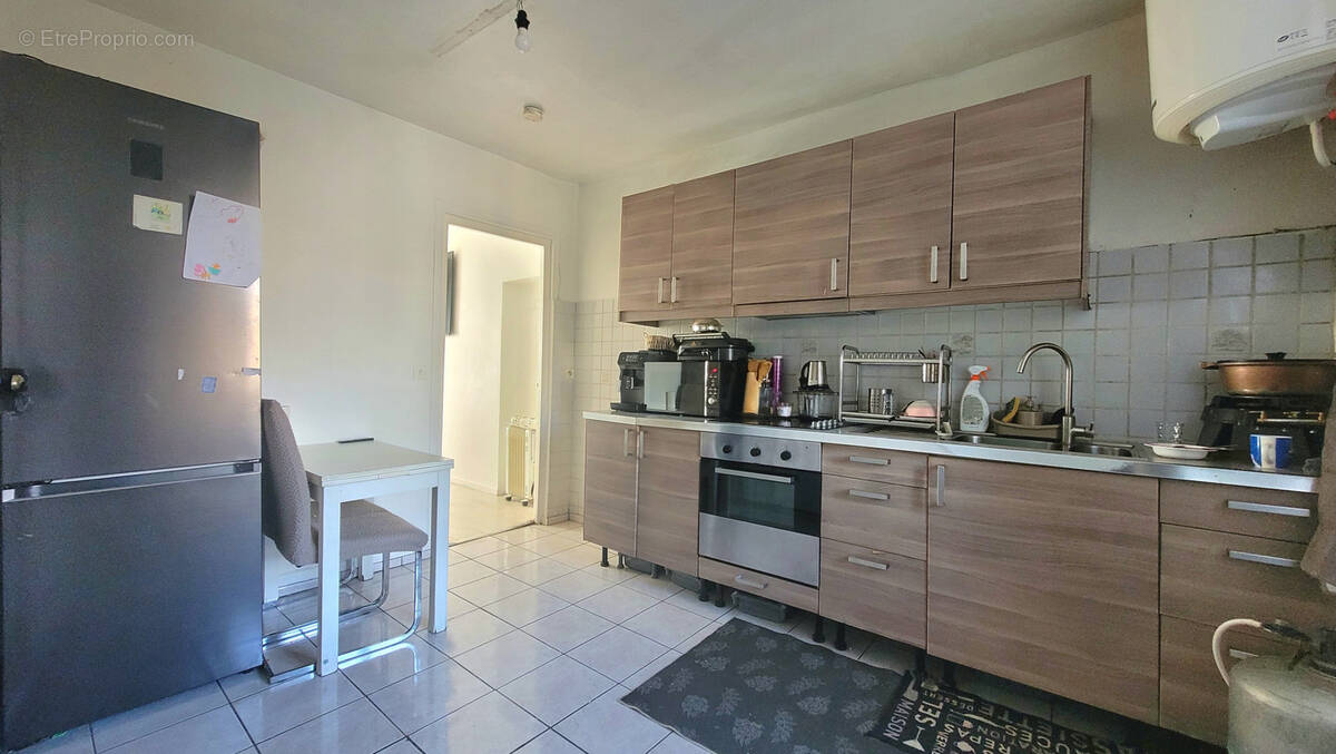 Appartement à AUBERVILLIERS