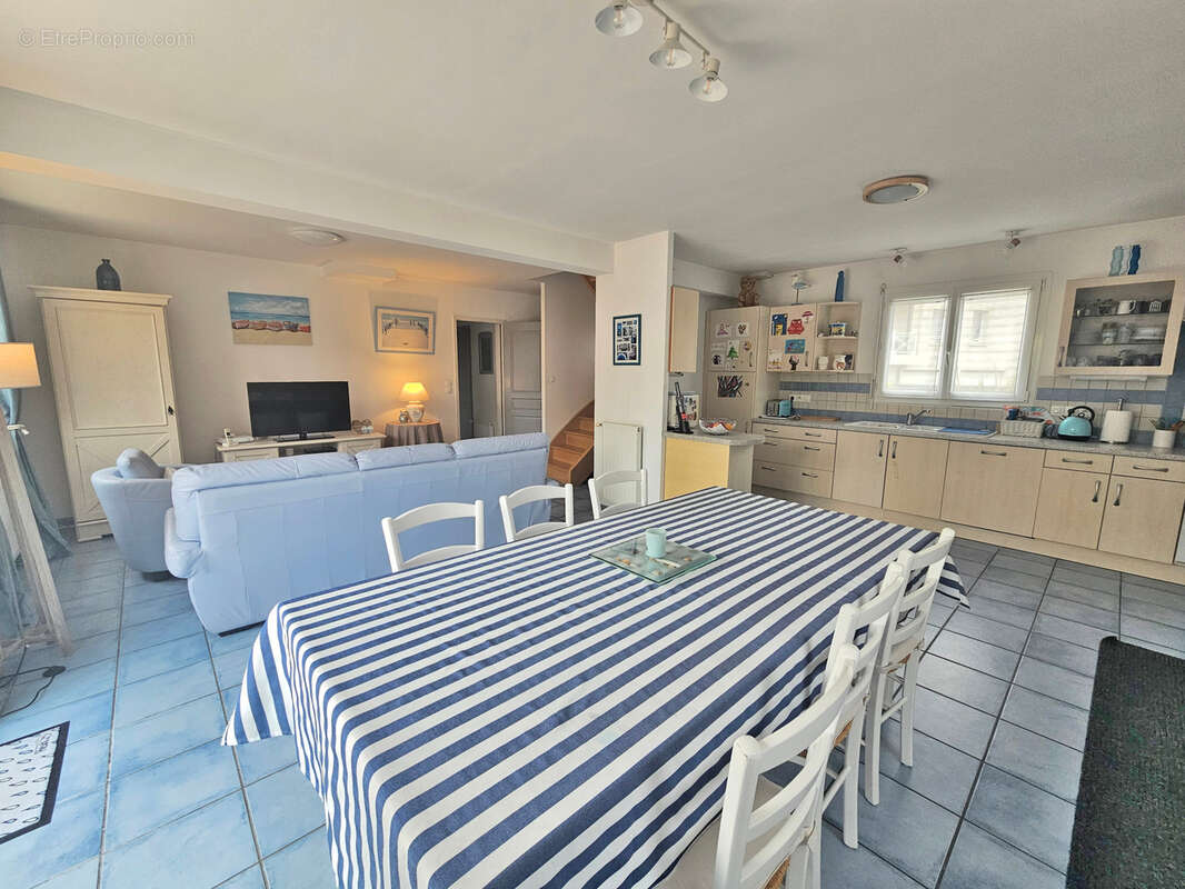 Maison à MERVILLE-FRANCEVILLE-PLAGE