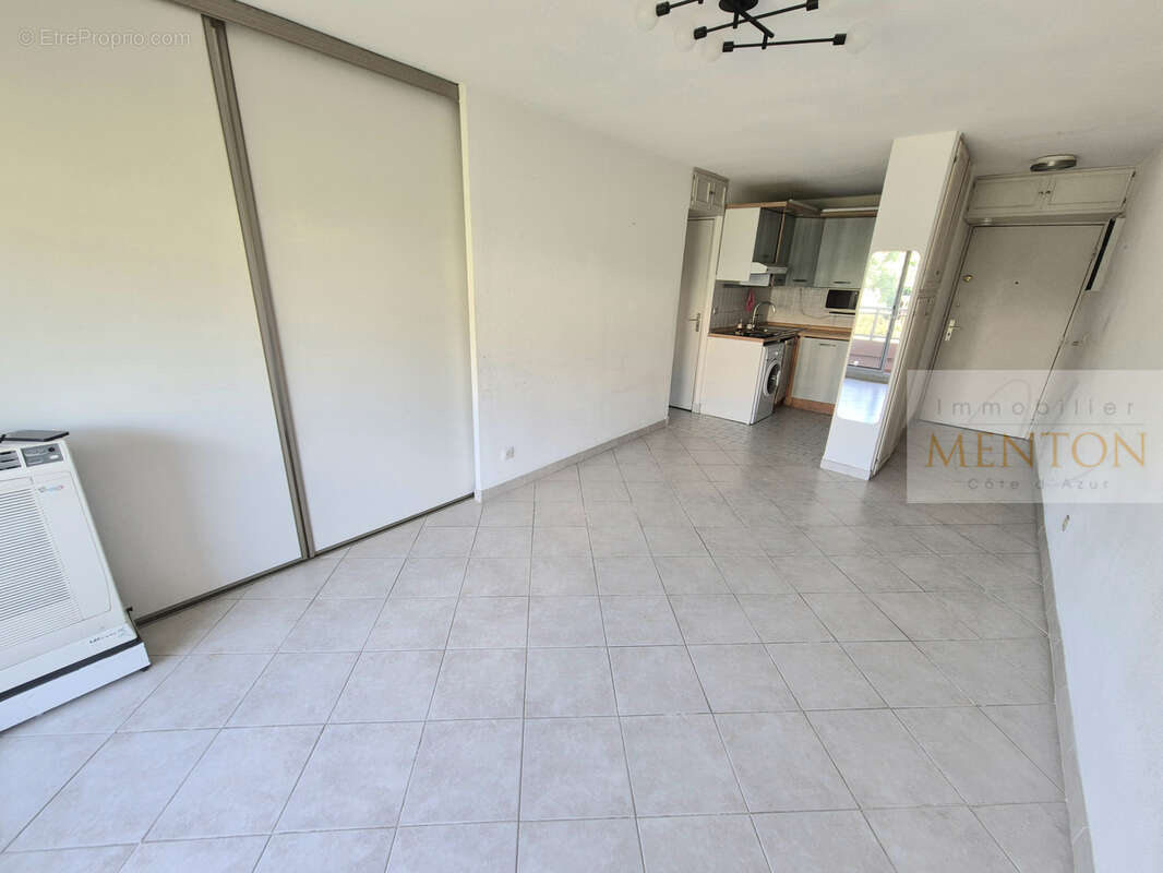 Appartement à ROQUEBRUNE-CAP-MARTIN