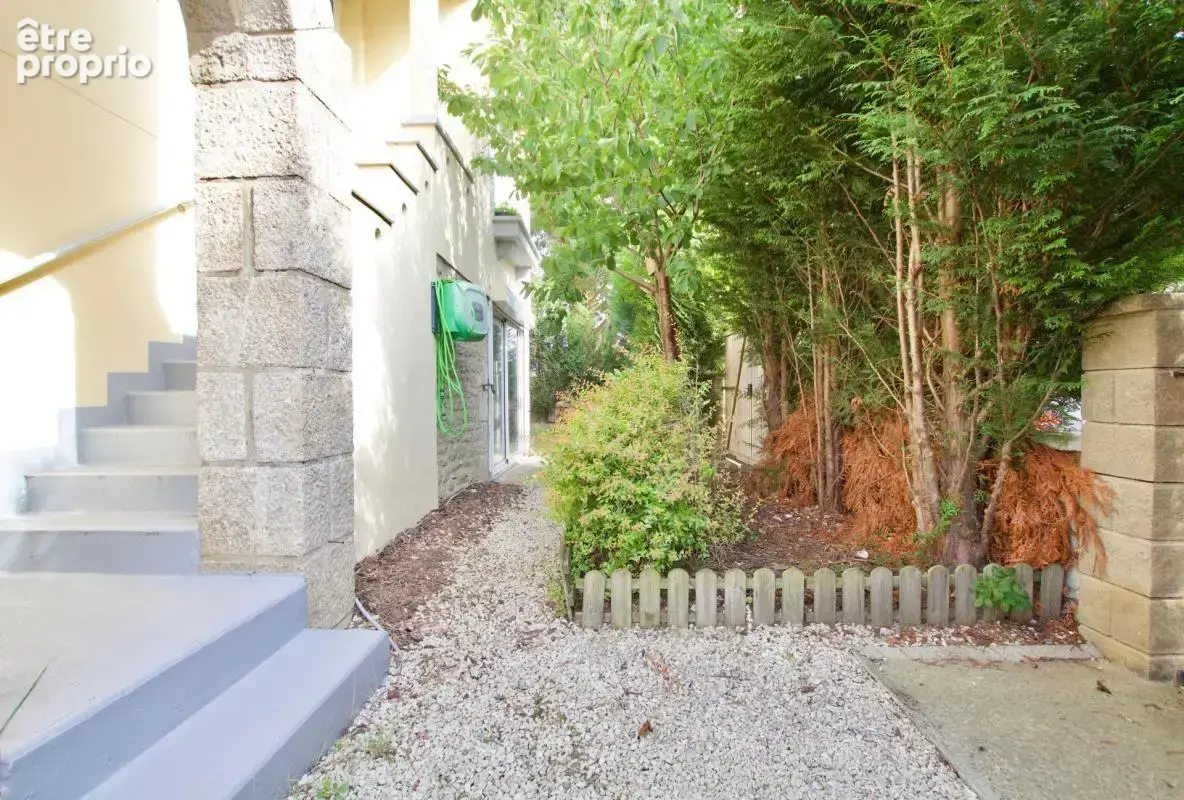 Maison à PLOUER-SUR-RANCE