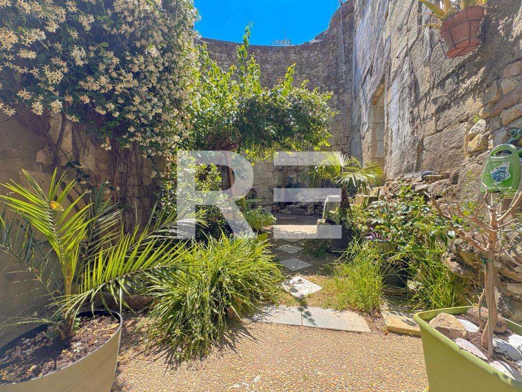 Demeure de caractère 218 m² avec cour interieure & atelier - photo 4