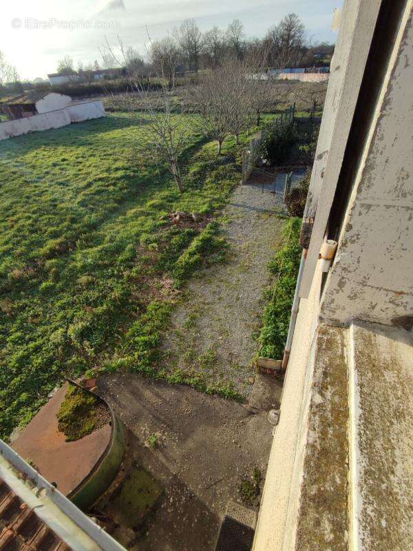 Maison à BUSSIERE-POITEVINE