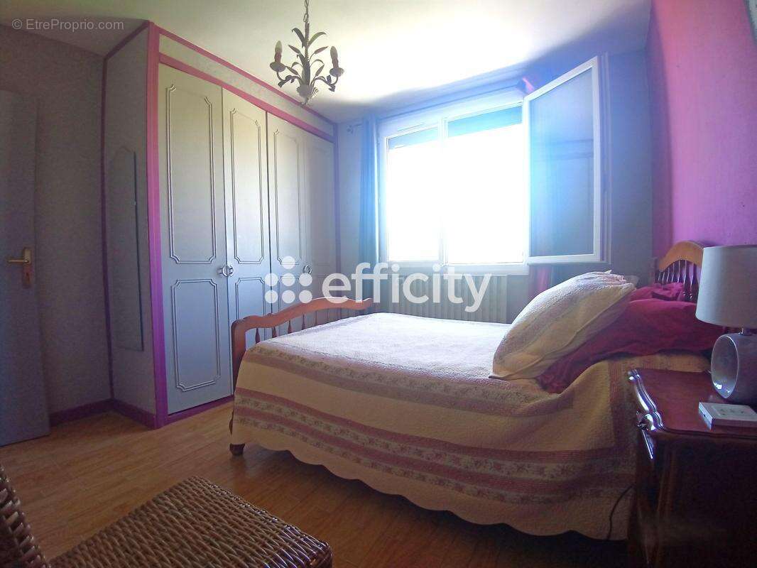 Appartement à ROMANS-SUR-ISERE