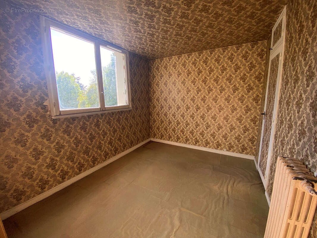 Appartement à SAINTE-GENEVIEVE-DES-BOIS