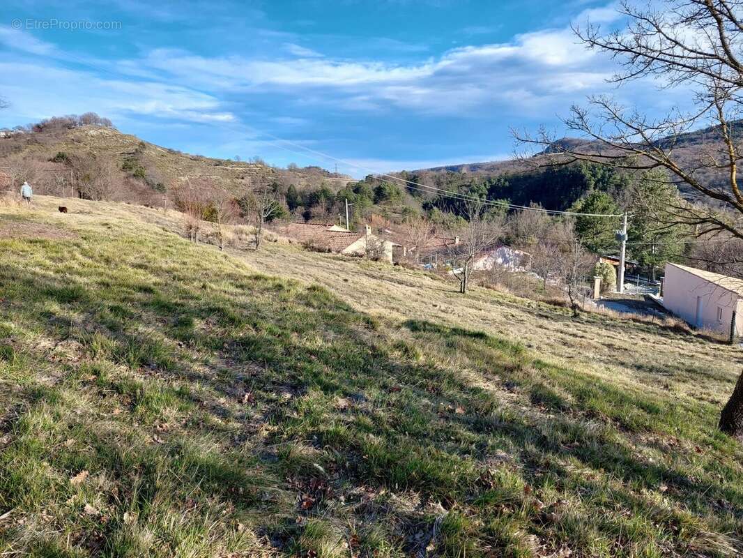 Terrain à COURSEGOULES