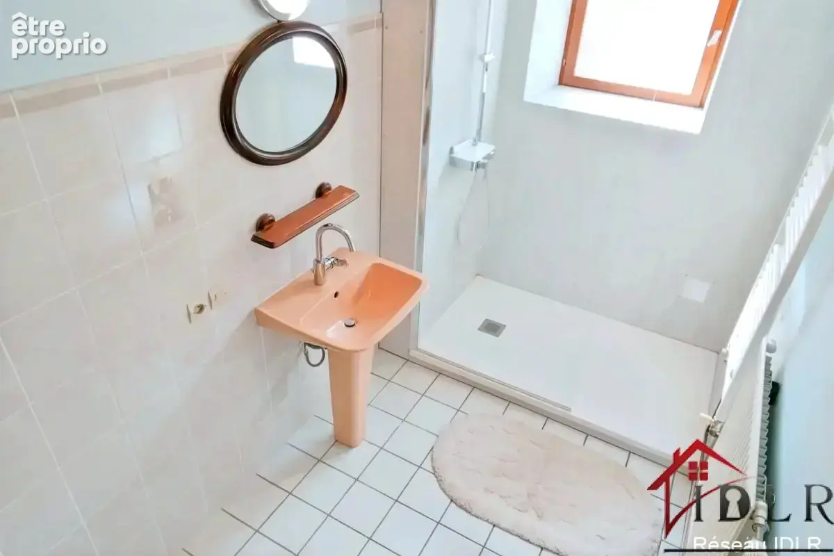 Belle maison avec grange, cinq pièces, 116 mètres carrés hab - photo 10