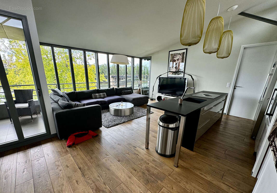 Commerce à COURBEVOIE