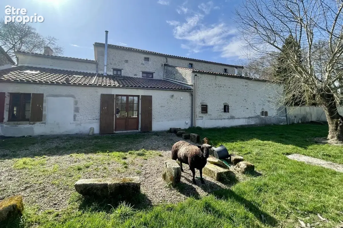 Maison de Maître de 465 m² hab avec 14000 m² du terrain - photo 8