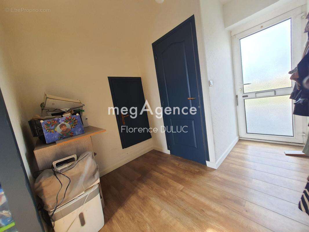 Maison à LA VERGNE