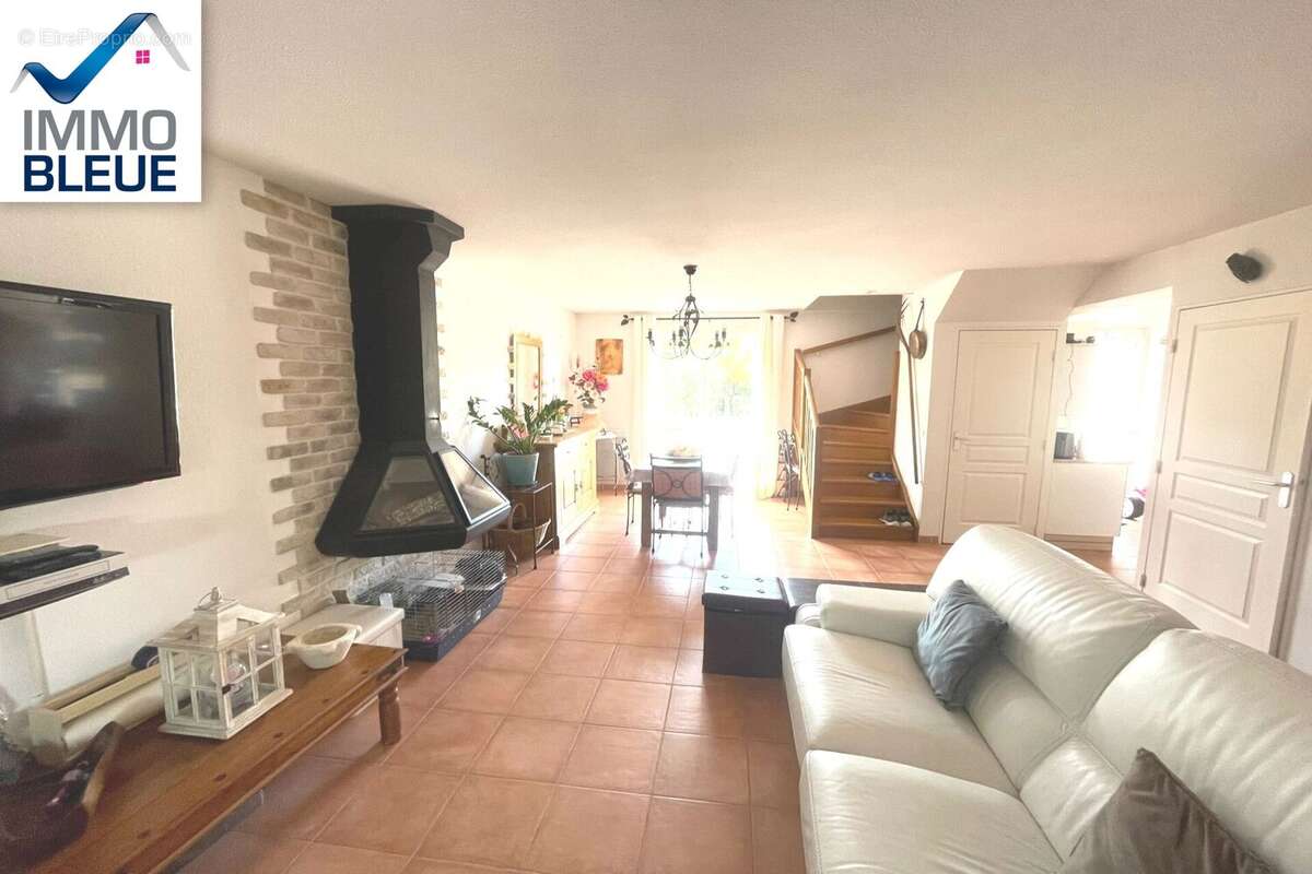 Maison à CHATEAUNEUF-LES-MARTIGUES