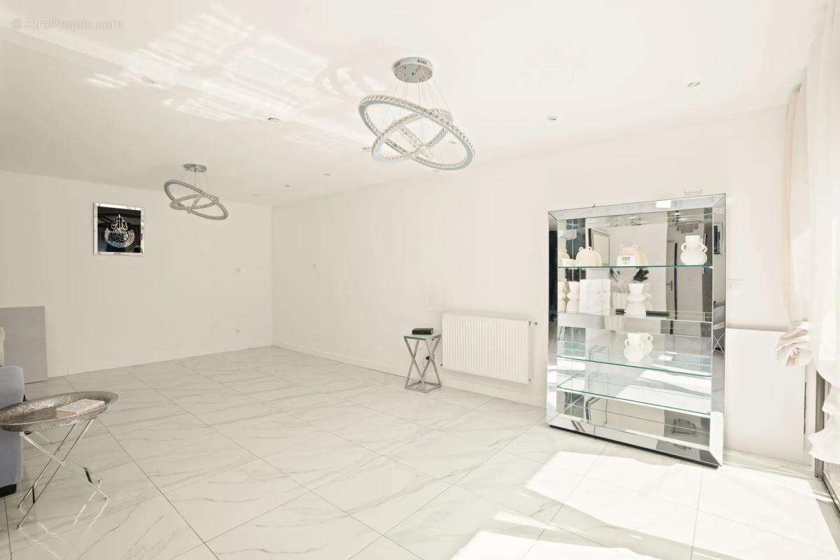 Maison à VAULX-EN-VELIN