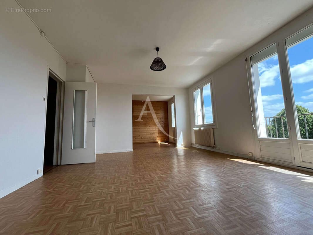 Appartement à FONTENAY-LE-COMTE