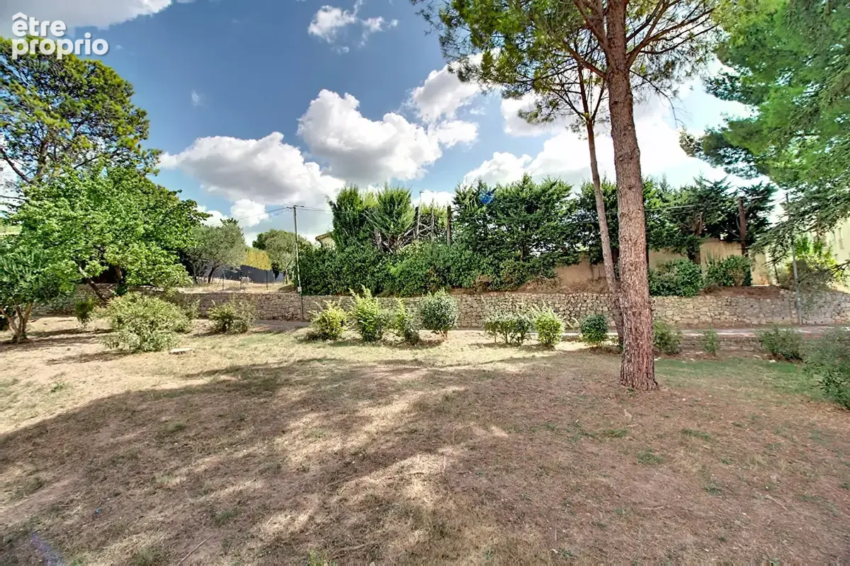 A VENDRE en EXCLUSIVITE à DRAGUIGNAN - Appartement T4 traversant et lumineux - 65m2 - photo 3