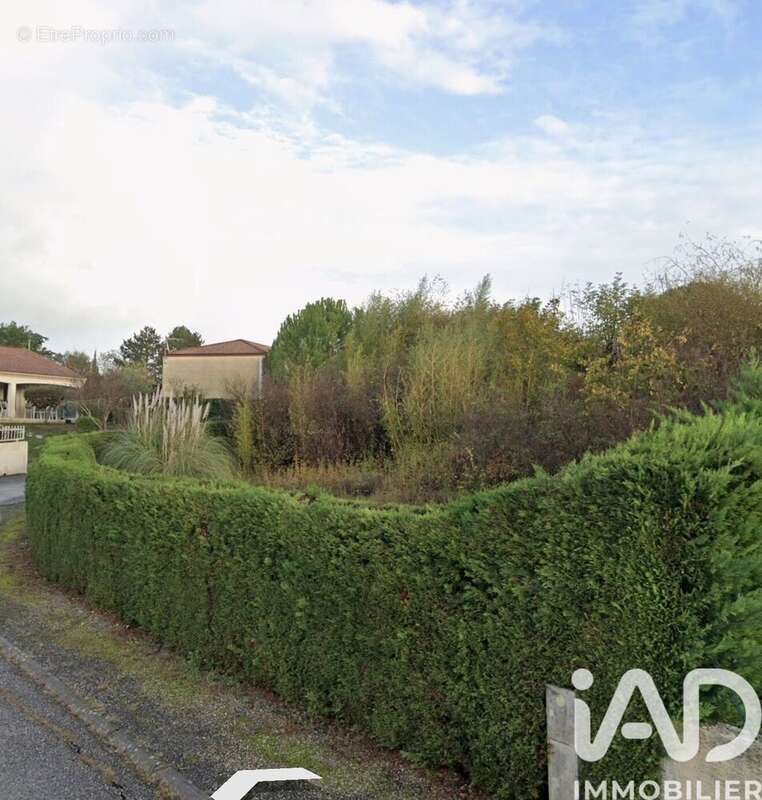 Terrain 668 m² à Foulayronnes  - photo 2