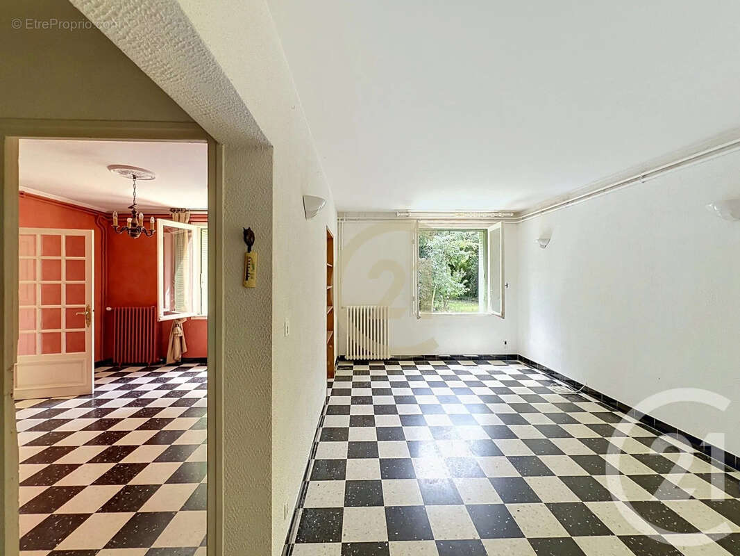 Maison à UZES