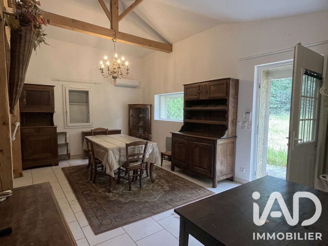 Maison 88 m² à Cazaubon  - photo 4