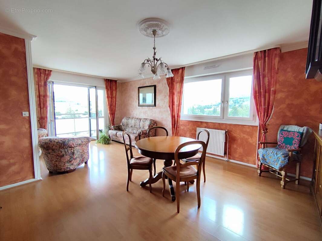 Appartement à SAINT-CHAMOND