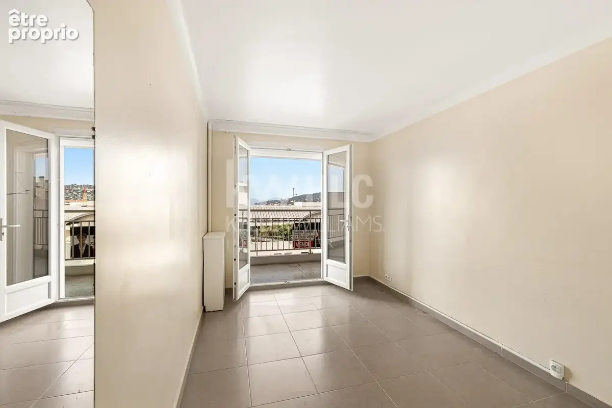 Appartement 3 pièces 65 m² à vendre à Antibes (06160) - photo 3