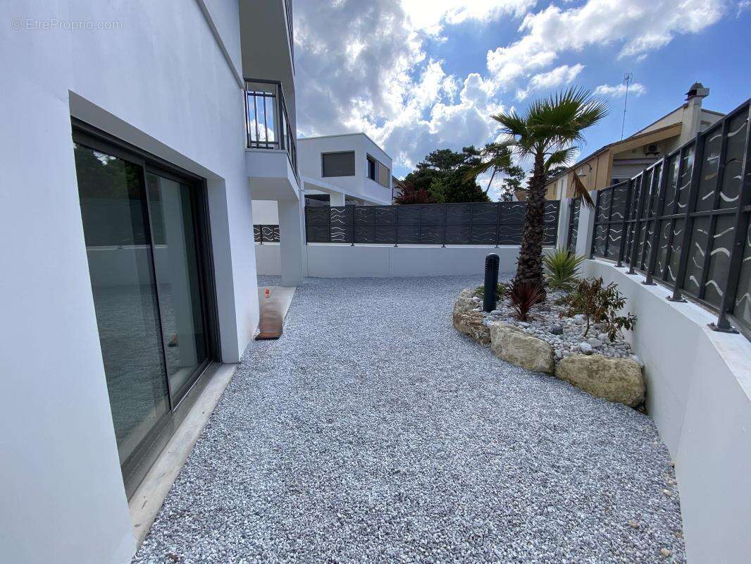 Appartement à LES MATHES