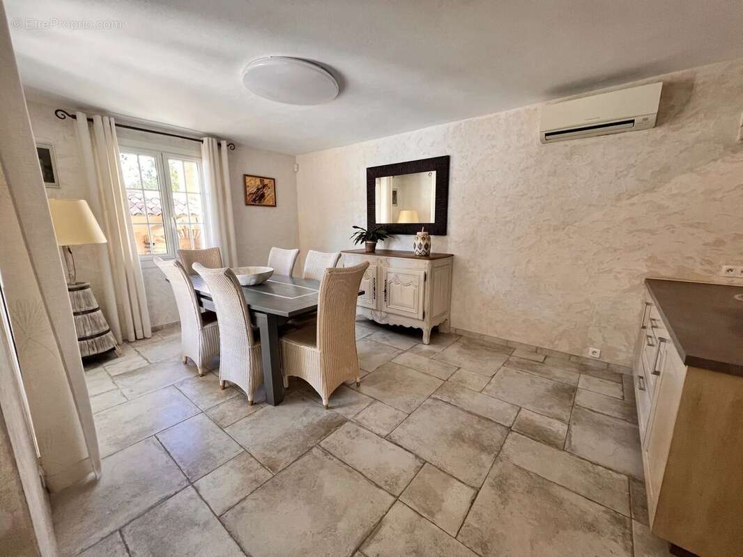 Maison à SAINT-SATURNIN-LES-APT