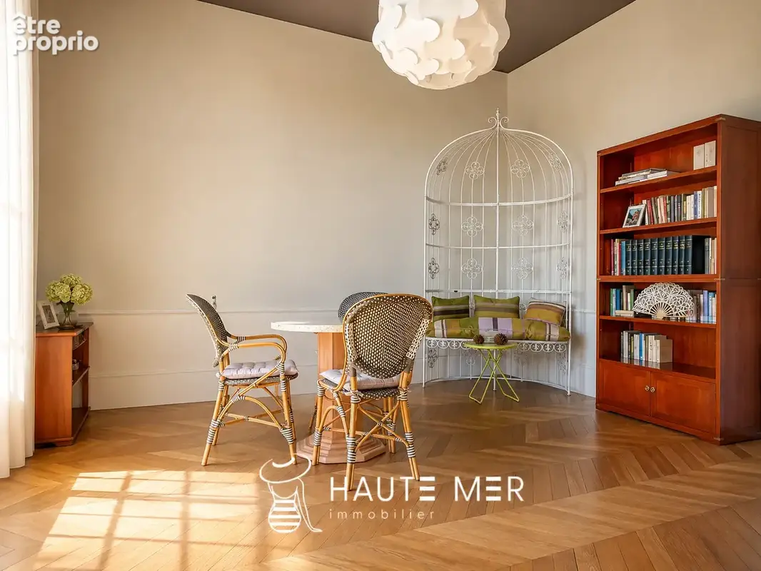 JUNE - Appartement de 114 m2 avec garage situé dans un immeuble de caractère - photo 5