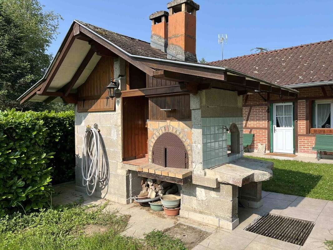 Maison à MONTPONT-EN-BRESSE