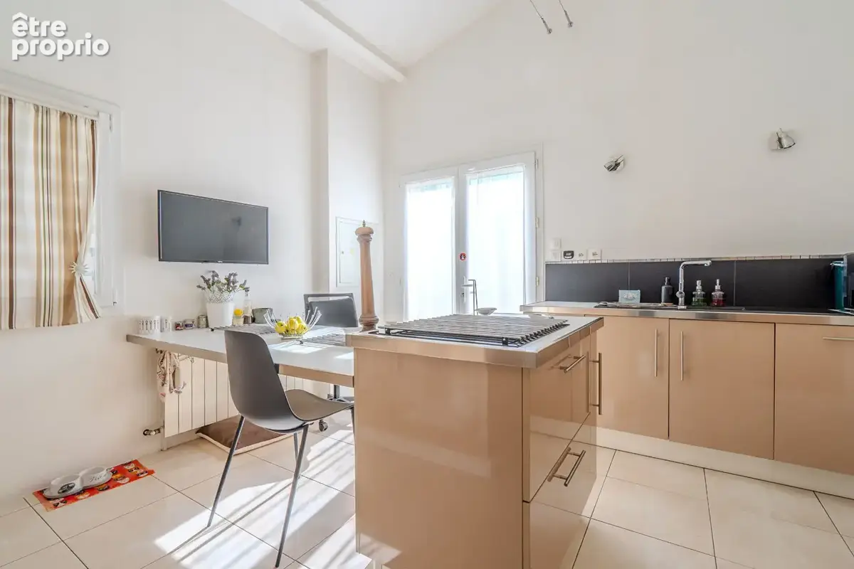 Bas Floirac / Bordeaux - Maison de 200 m² avec jardin et garage - photo 6