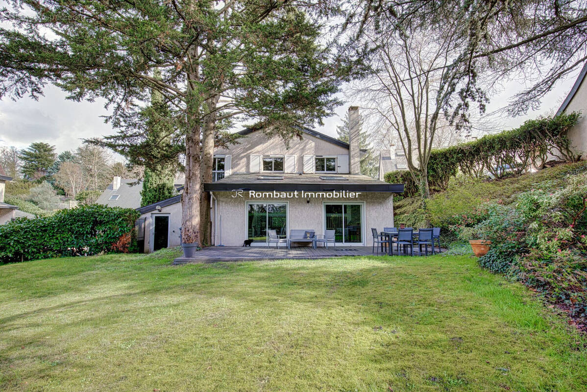 Maison à LA CELLE-SAINT-CLOUD