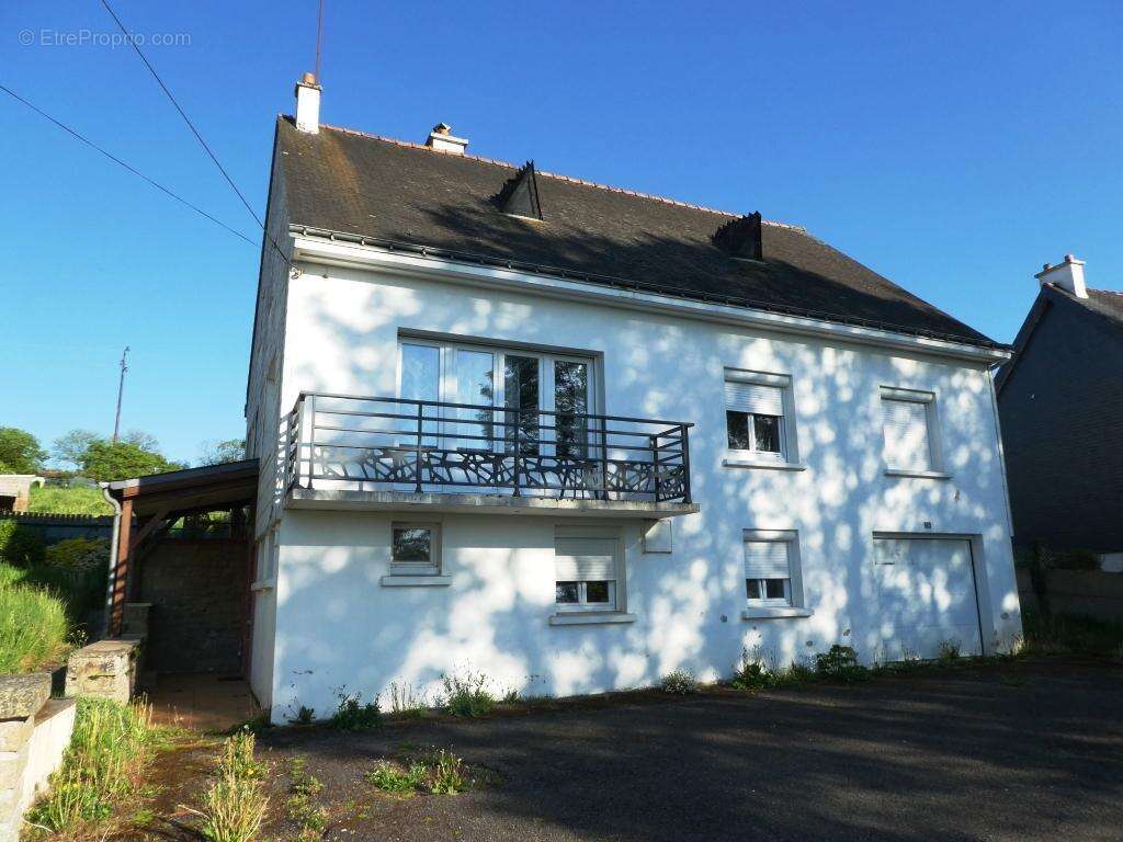 Maison à LOCMALO