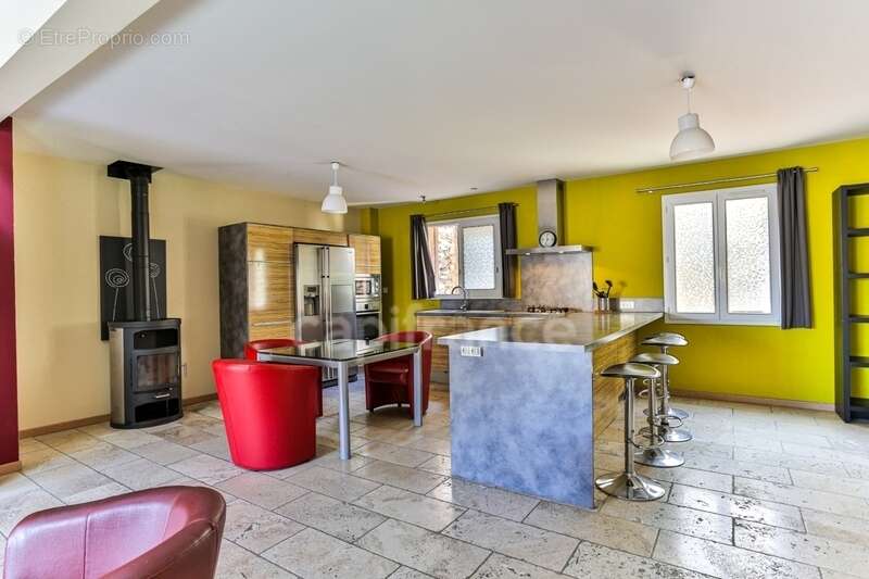 Maison à COLLIAS