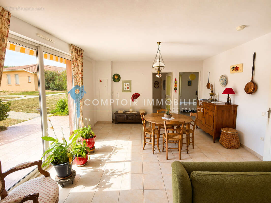Ruoms   Maison T3 de plain-pied, 74,05 m2 au sein de la résidence sécurisée Les Senioriales - photo 3