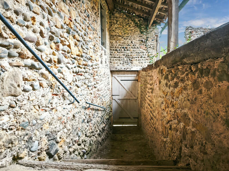 Dpt Gers (32), à vendre SAINT MONT Maison ancienne T4 de 160 m² habitables en plain pied + grenier aménageable + grange attenant - photo 9