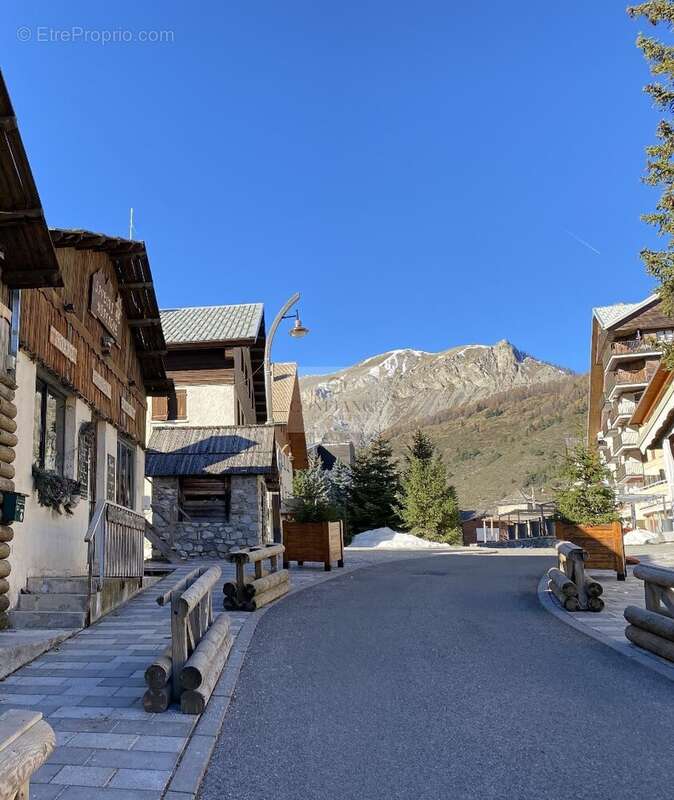 Commerce à SAINT-DALMAS-LE-SELVAGE