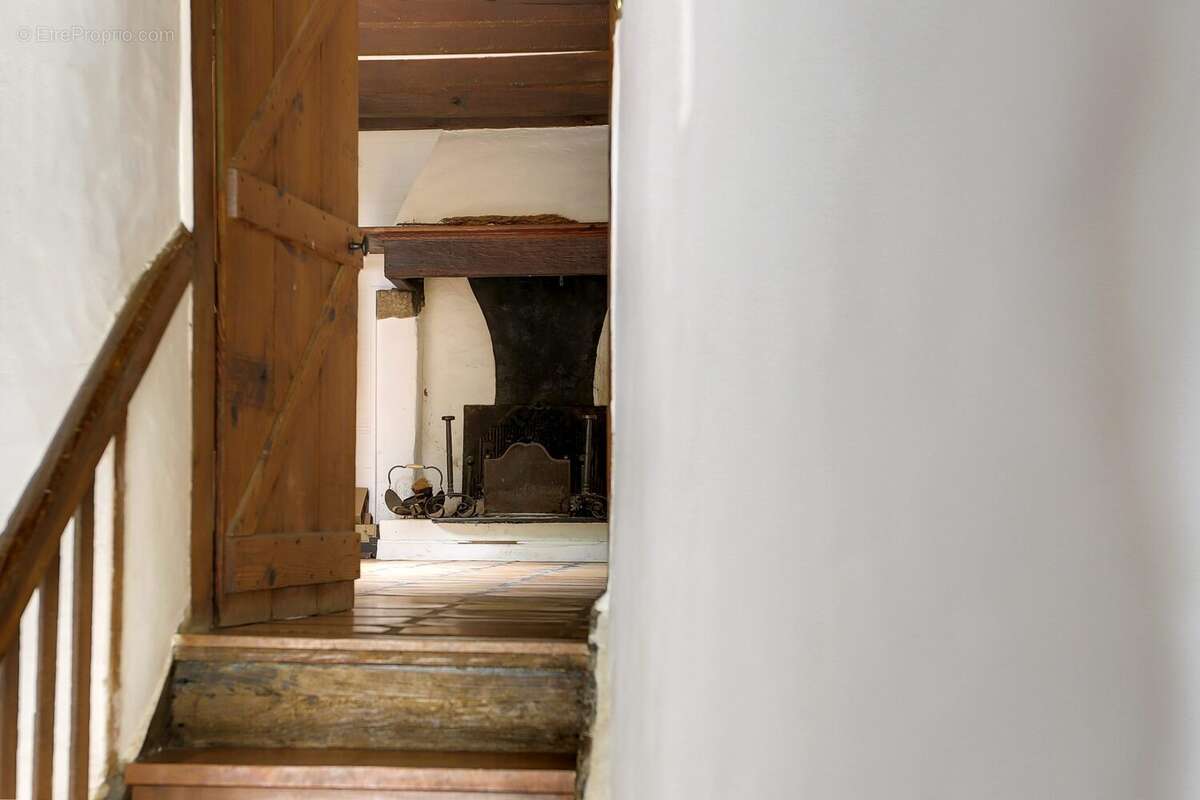 Maison 261 m² à Villefranque  - photo 6