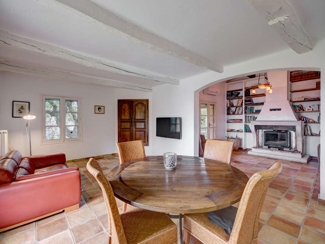 Maison à MANDELIEU-LA-NAPOULE