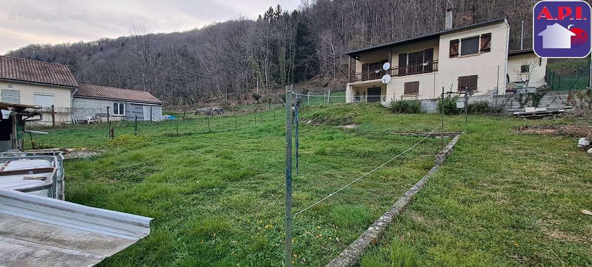 Maison à MONTFERRIER