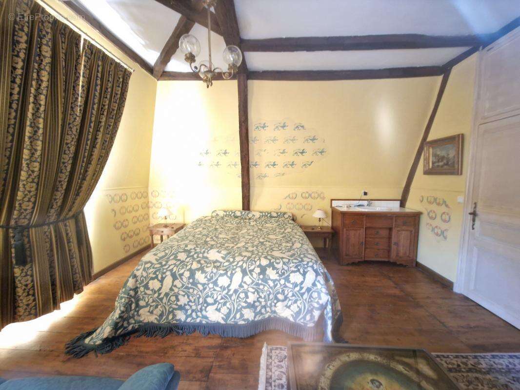 Maison de caractère  9 pièces, 217 m², Terrasson la Villedieu 24120 - photo 25