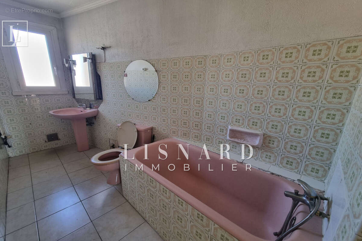 Appartement à VALLAURIS